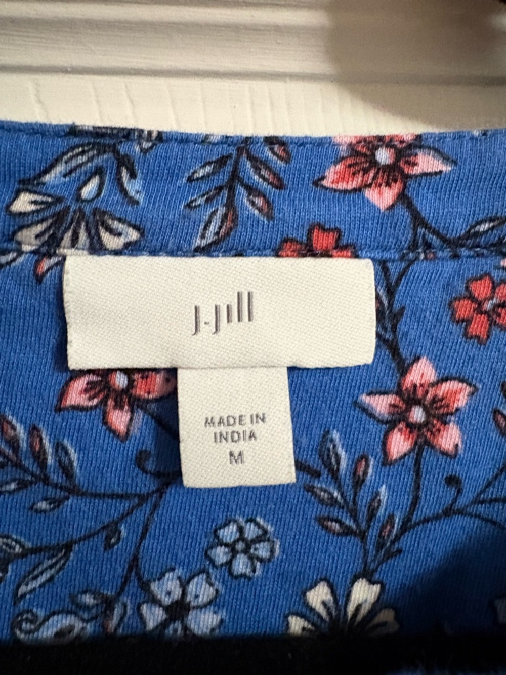J. Jill blouse blue floral 3/4 length sleeve cotton tencel size M - Picture 3 of 4